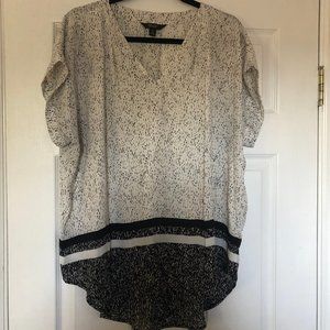 Simply Vera Wang Black and White Dotted Blouse